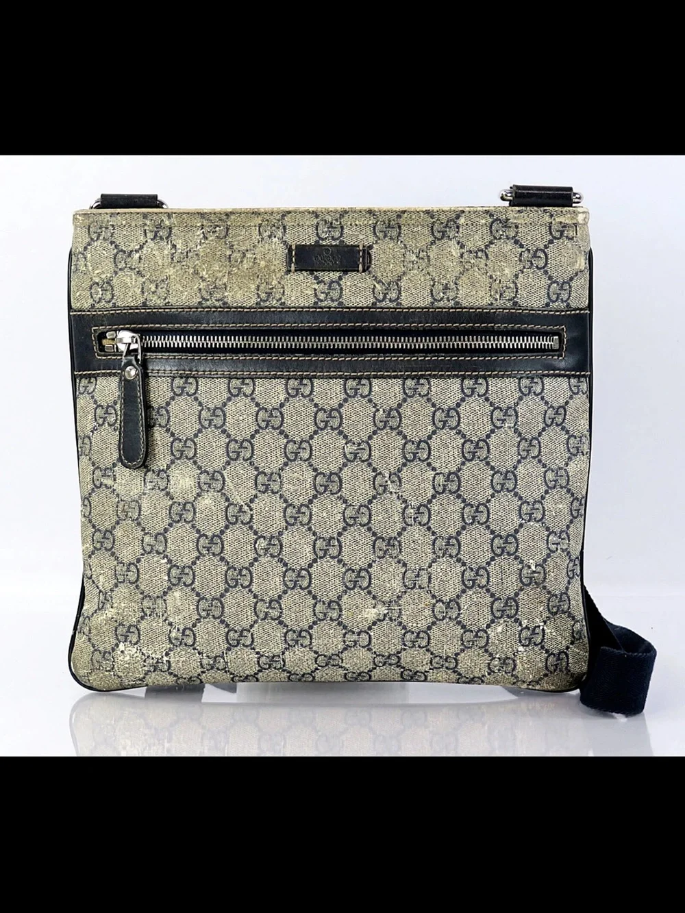 Gucci Beige and Black GG Supreme Messenger Bag